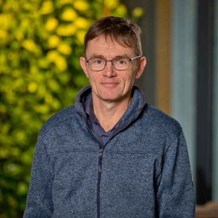 teammember-image